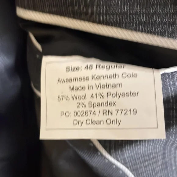 EUC Kenneth Cole 48 R AWEARNESS plaid blazer - Picture 6 of 6